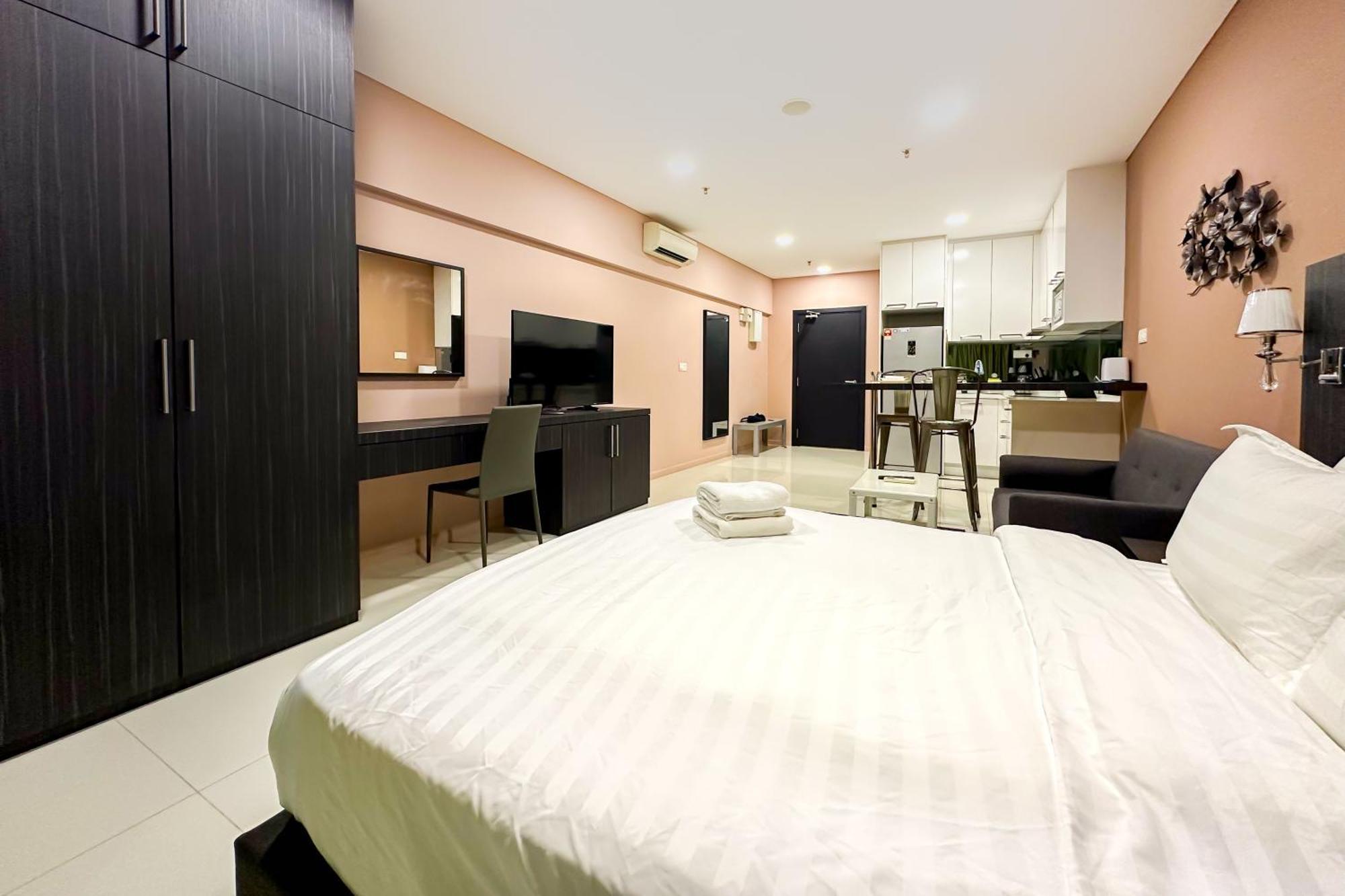 Summer Suites Klcc By Apartx Kuala Lumpur Exterior foto